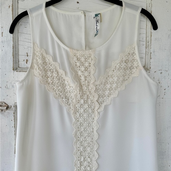 ANDREE, ELEGANT, CREAM COLOR, SHEER, EMBROIDERED, LACE TOP WITH ROUND NECK.SIZES - Picture 4 of 11